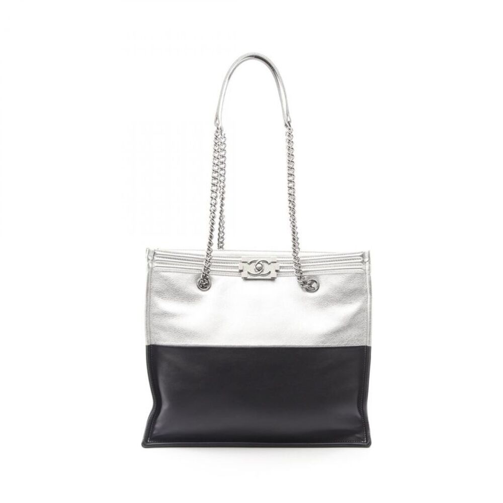 CHANEL Boy Chanel Leather Tote Bag